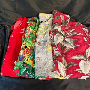 4 vintage Hawiaan Button down shirts.